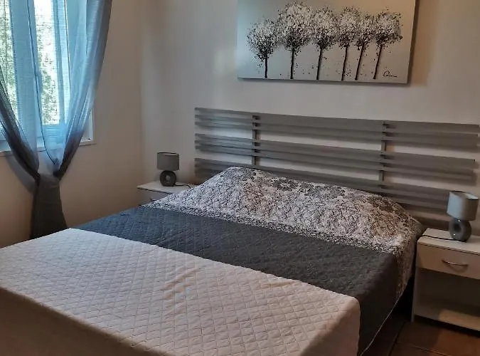 Rez De A 度假居 *